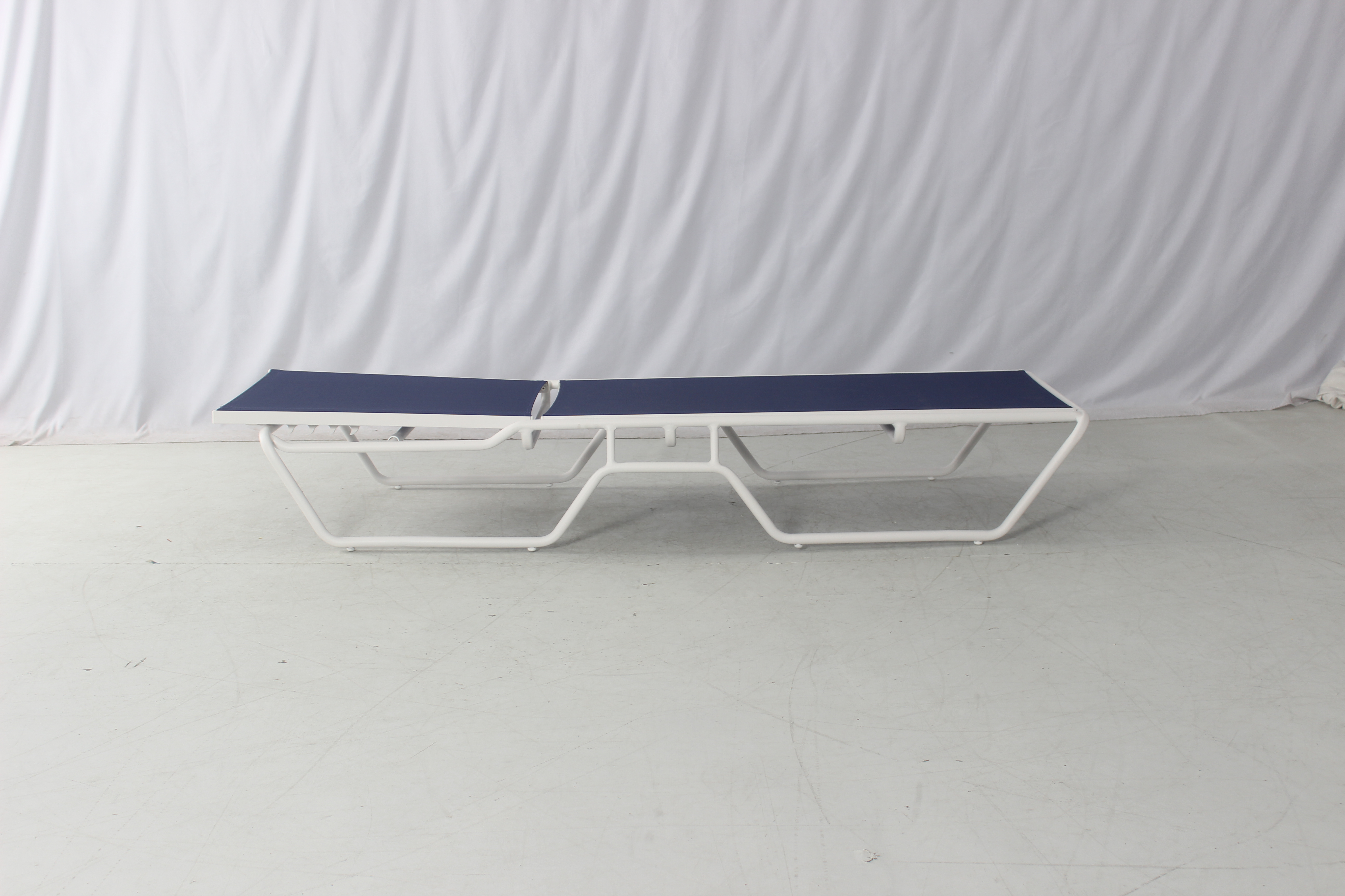 Hotel pool side furniture outdoor aluminum navy blue sling fabric chaise lounge