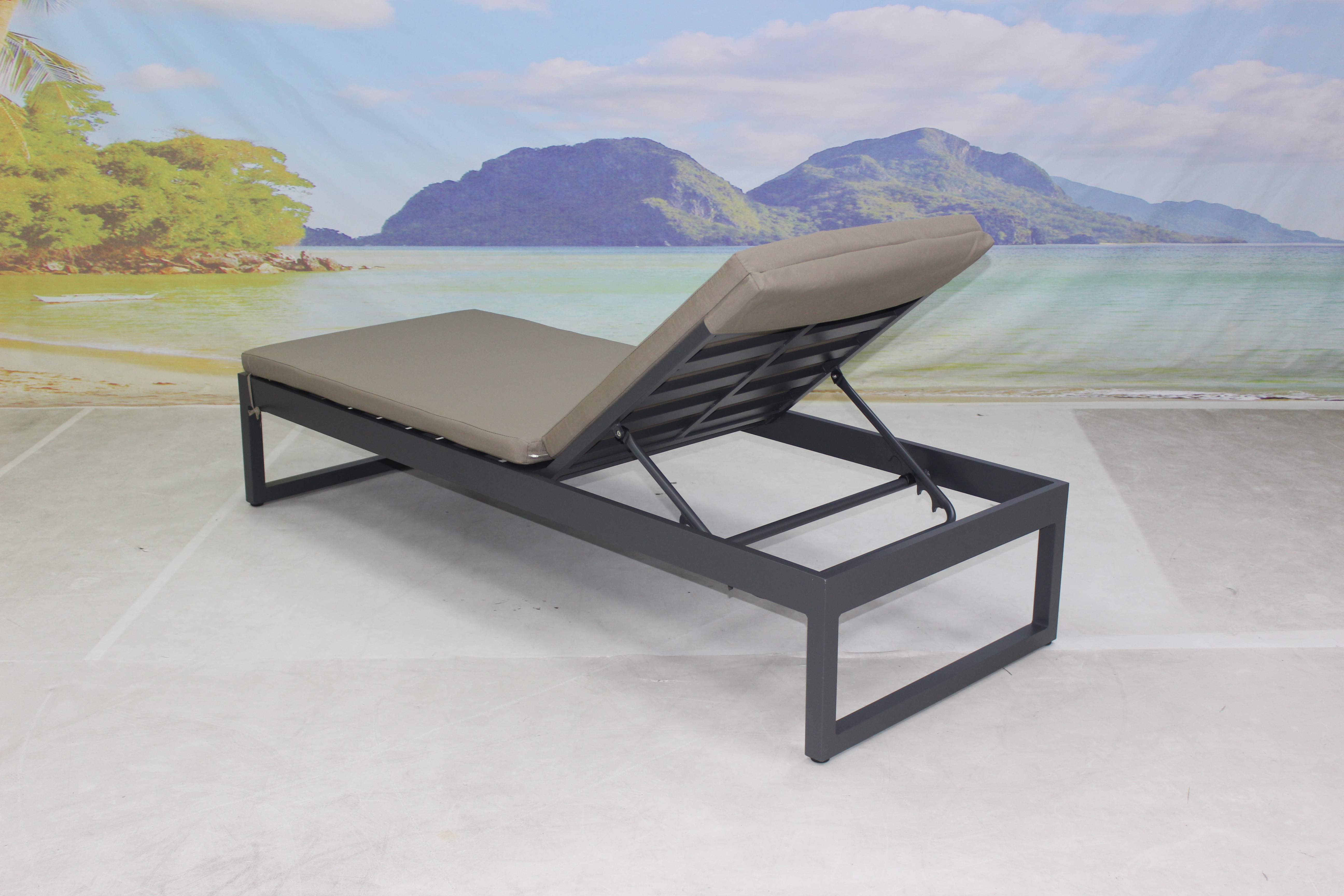 Aluminium pool chair outdoor chaise lounge with cushion