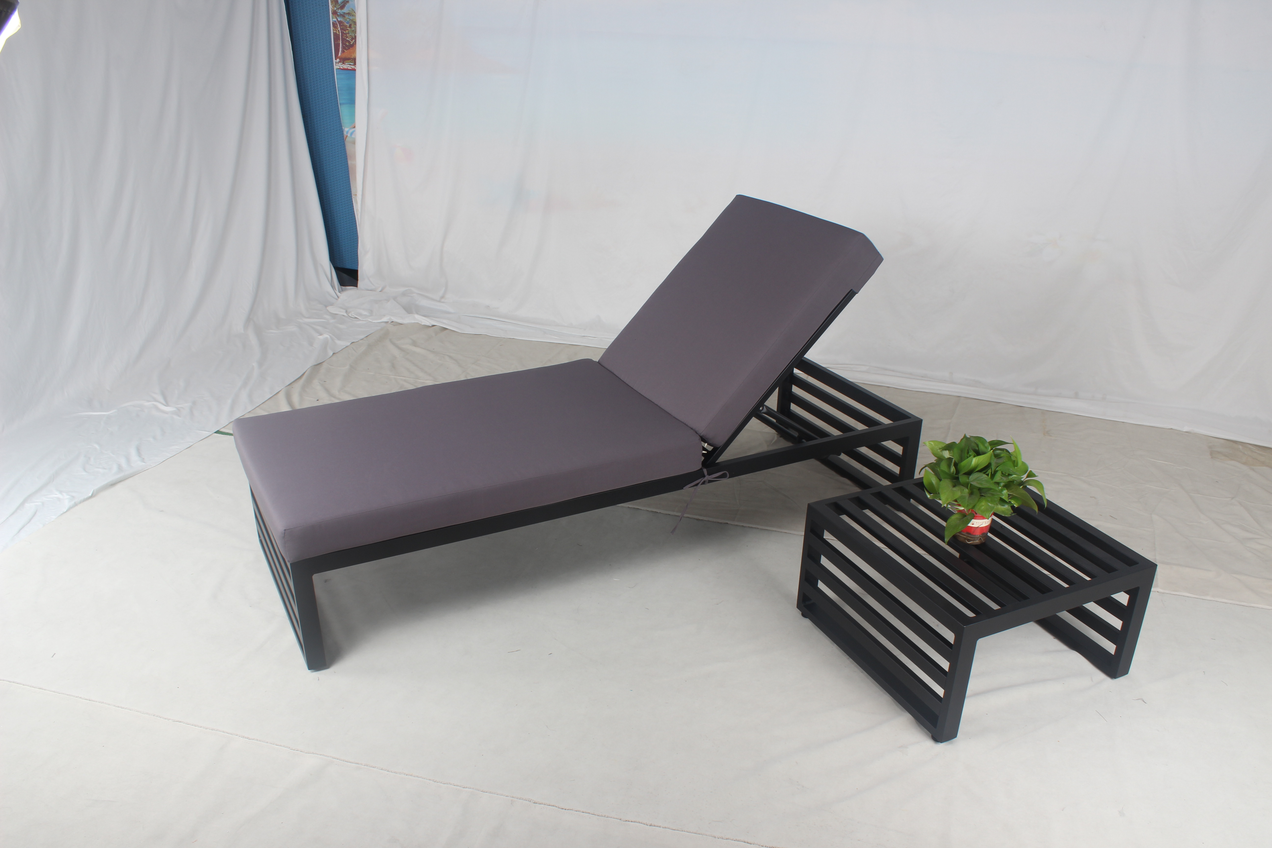 Aluminum black casual outdoor single bed