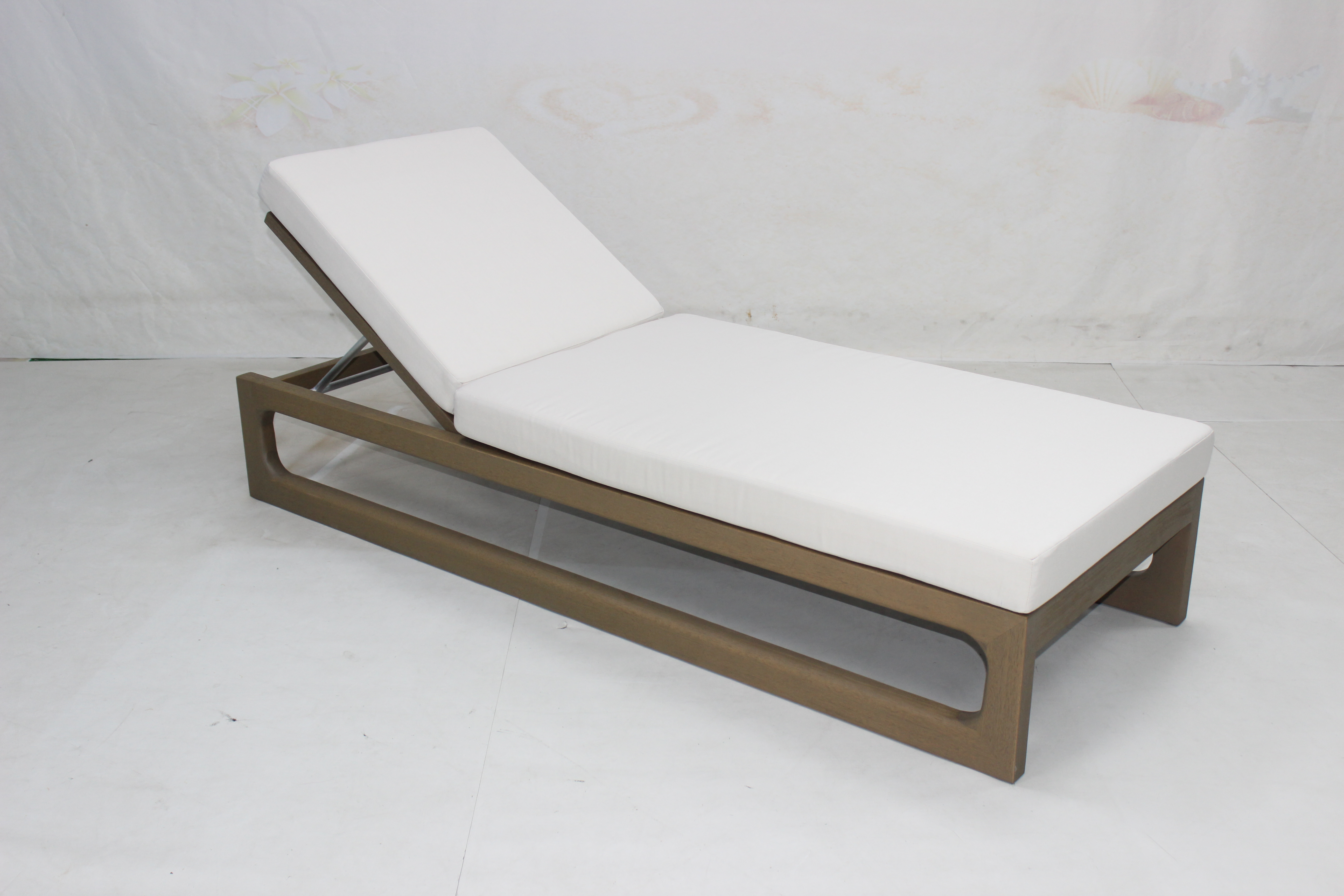 Hotel pool beach solid wood sun lounger with cushion