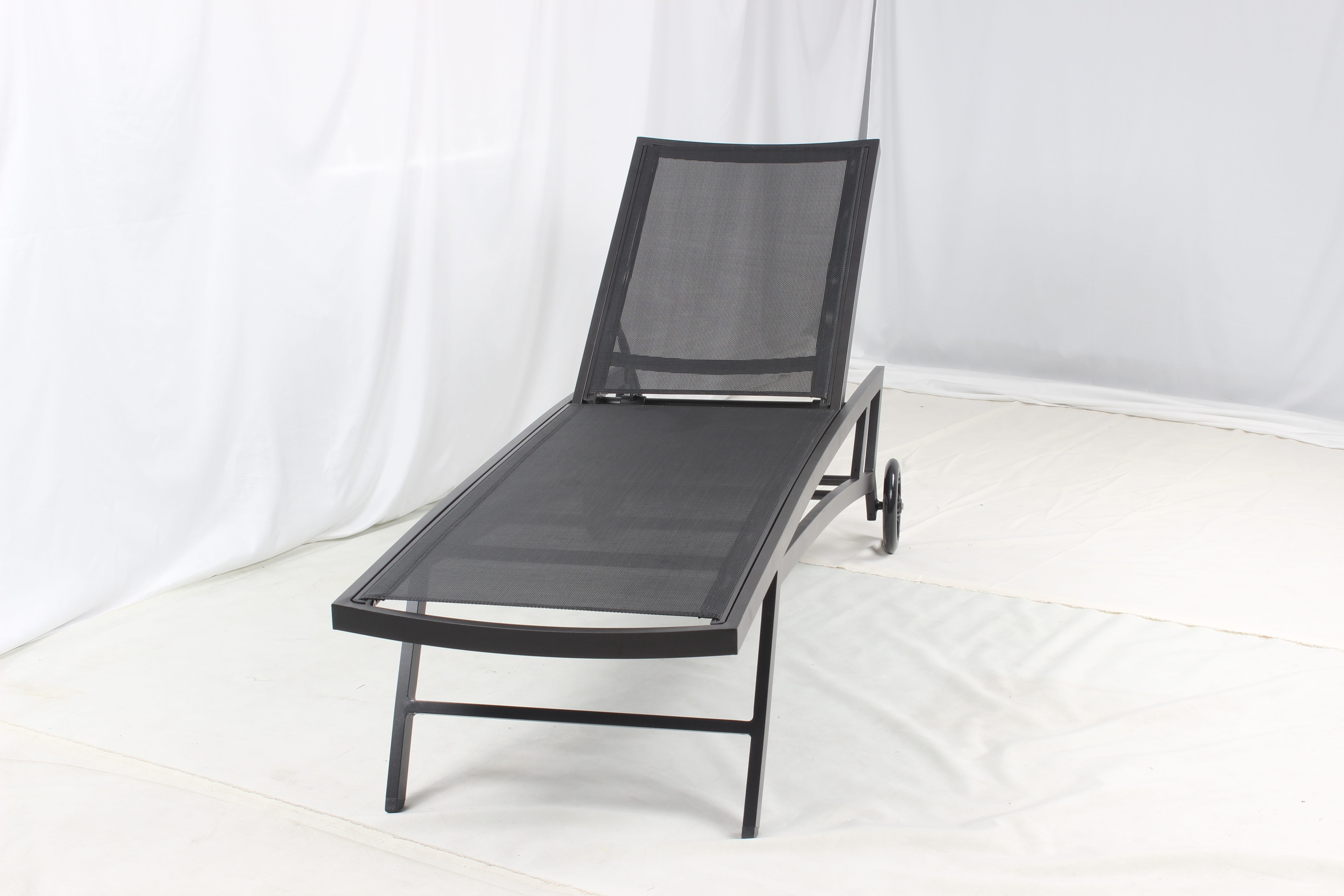 Black aluminum hotel pool chaise lounge chair