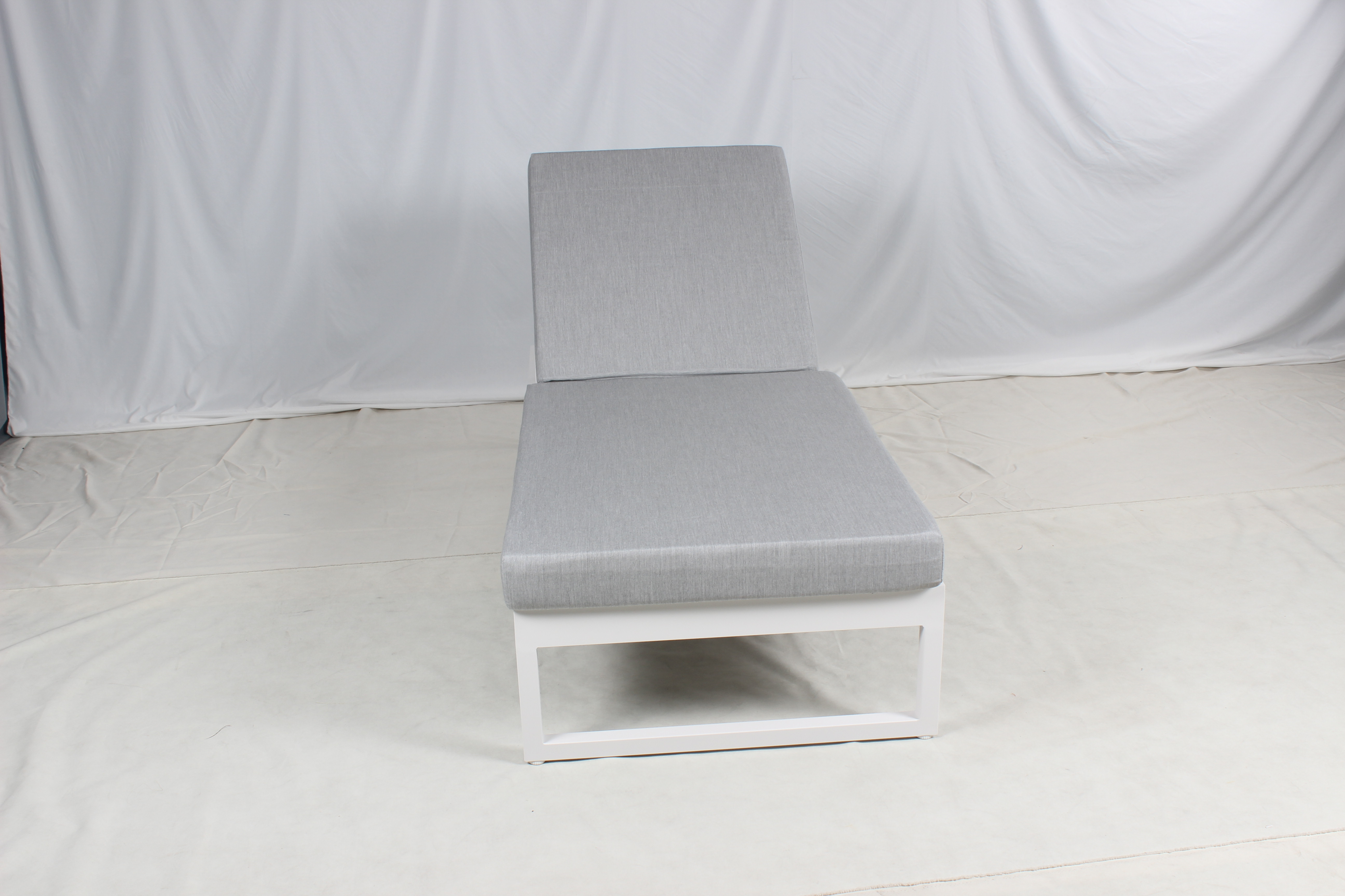 White pool outdoor aluminum lounger sunbed furniture