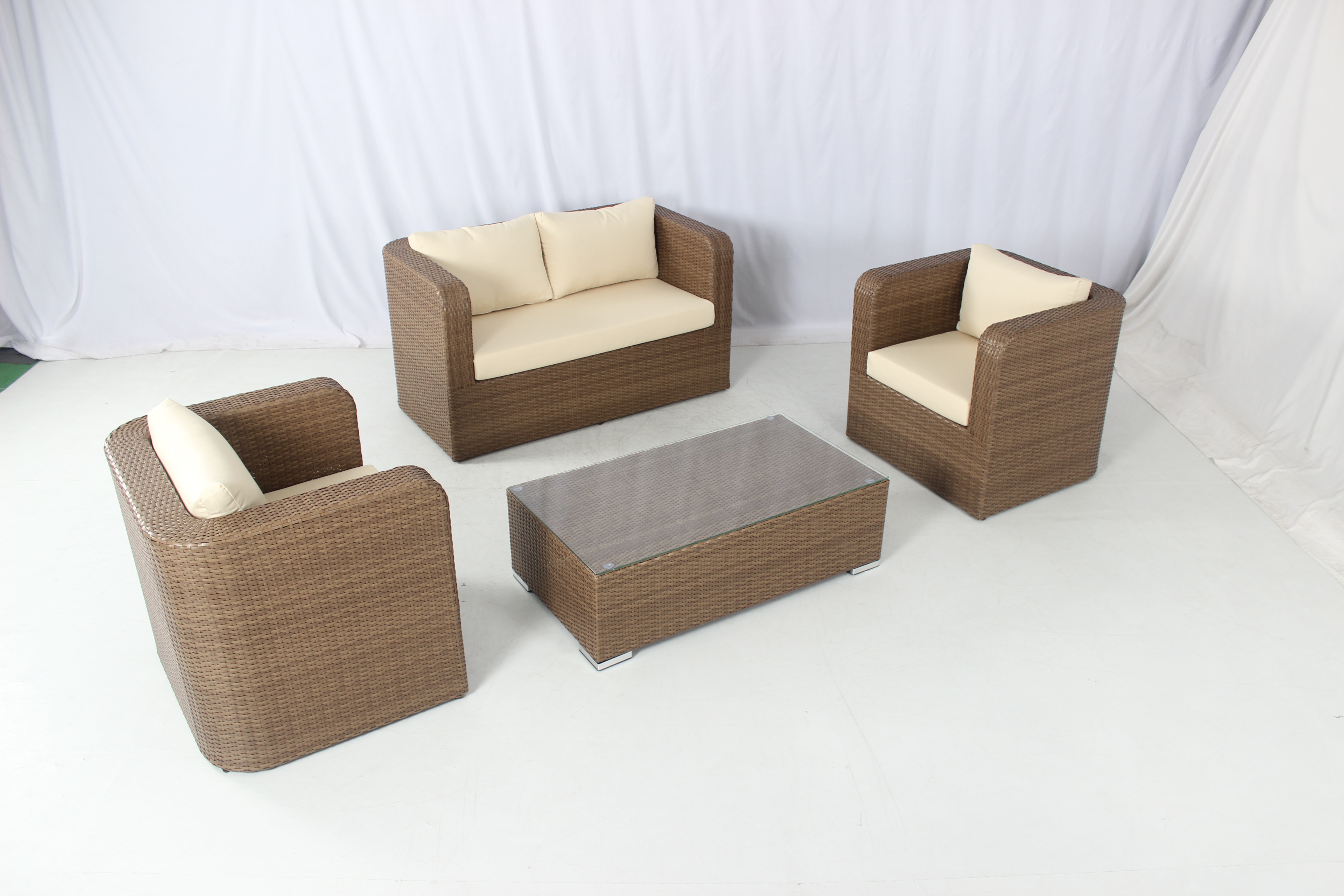 Foshan 4 pieces rattan backyard furniture sofa seating set