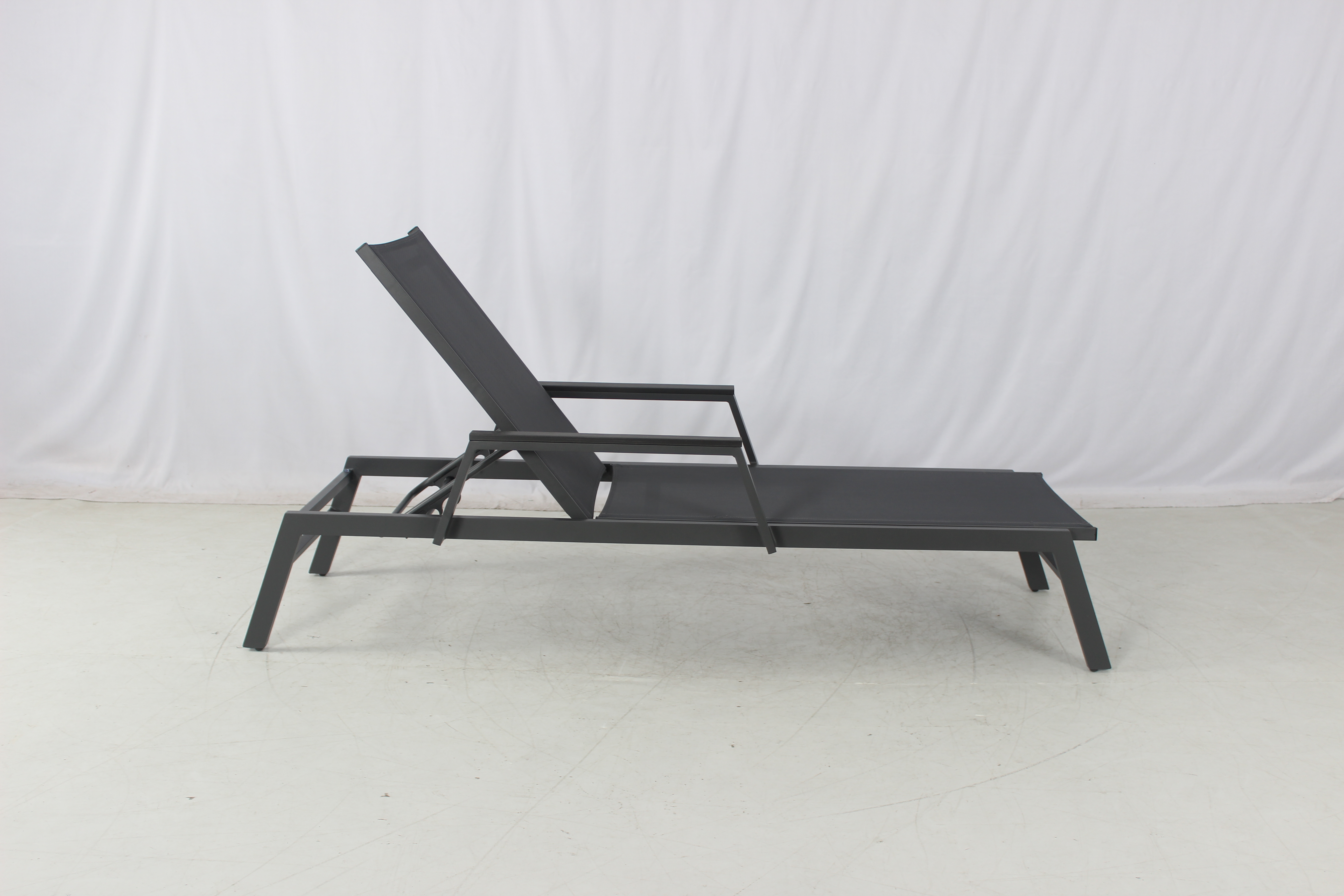 Beach pool aluminum sun lounge chair with armrest