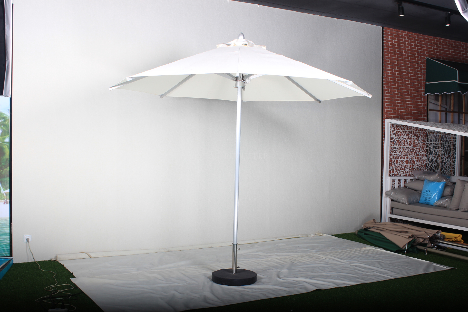 Big size white beach sun umbrella