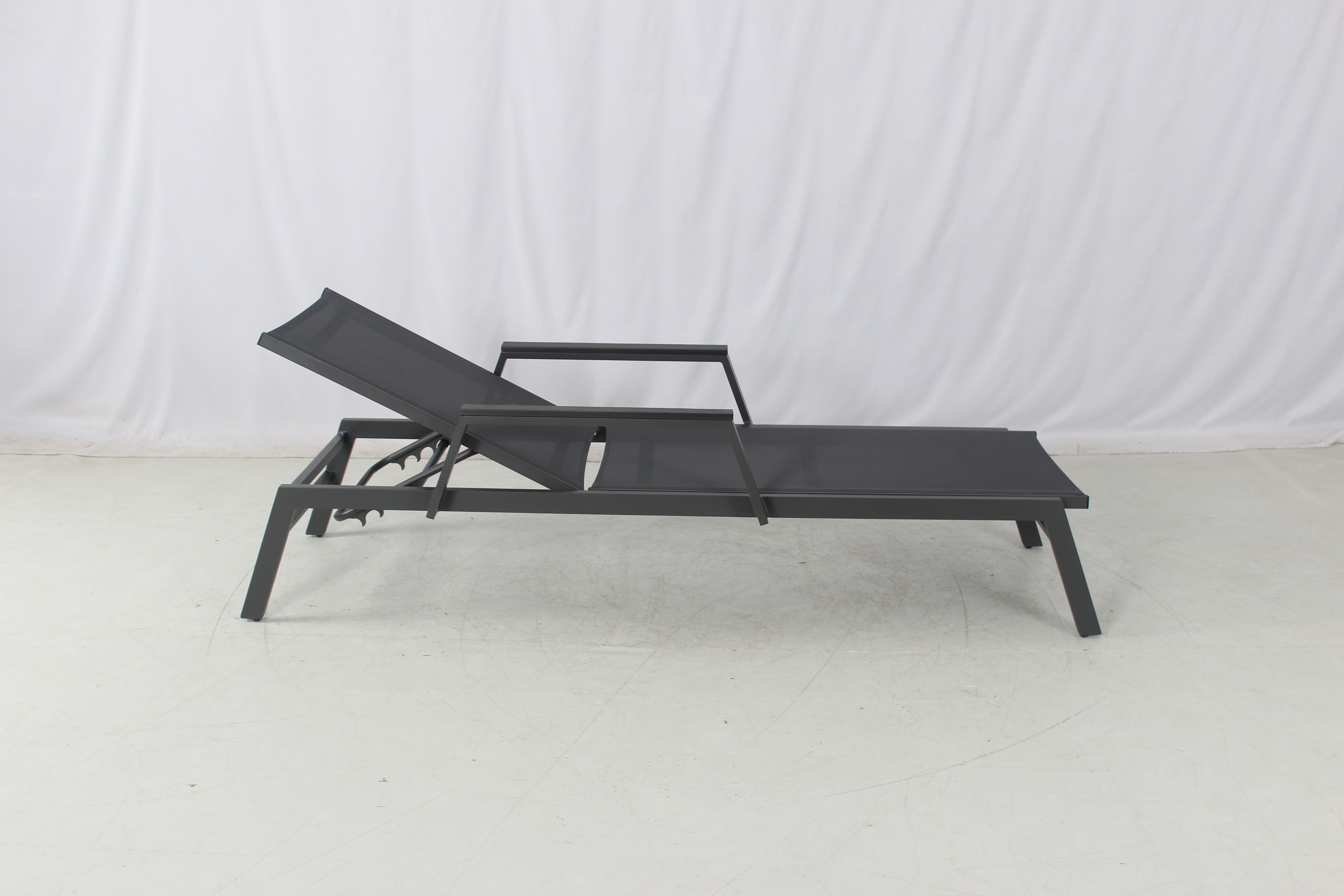 Beach pool aluminum sun lounge chair with armrest