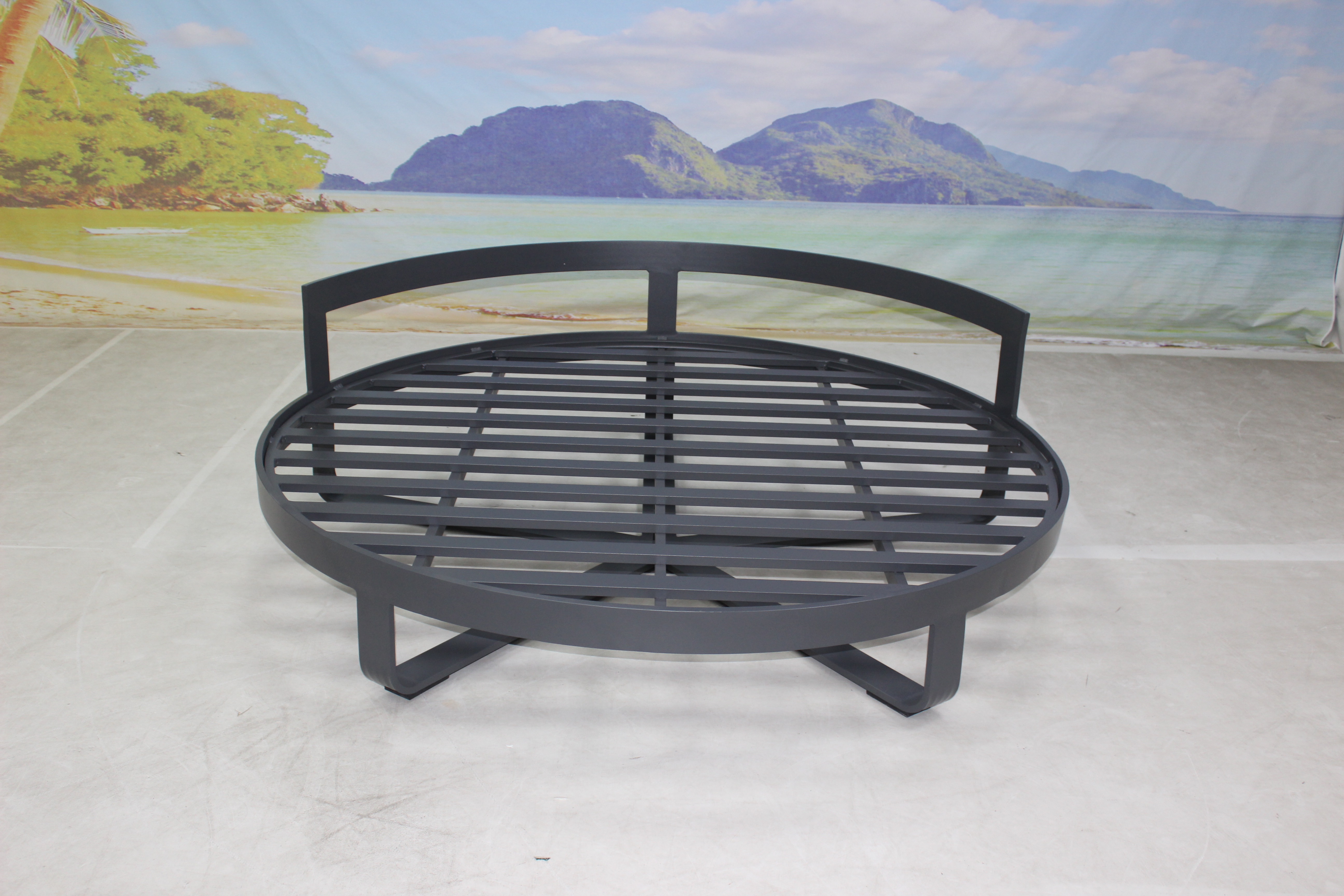 Poolside aluminum round sofa sunbed with cushion