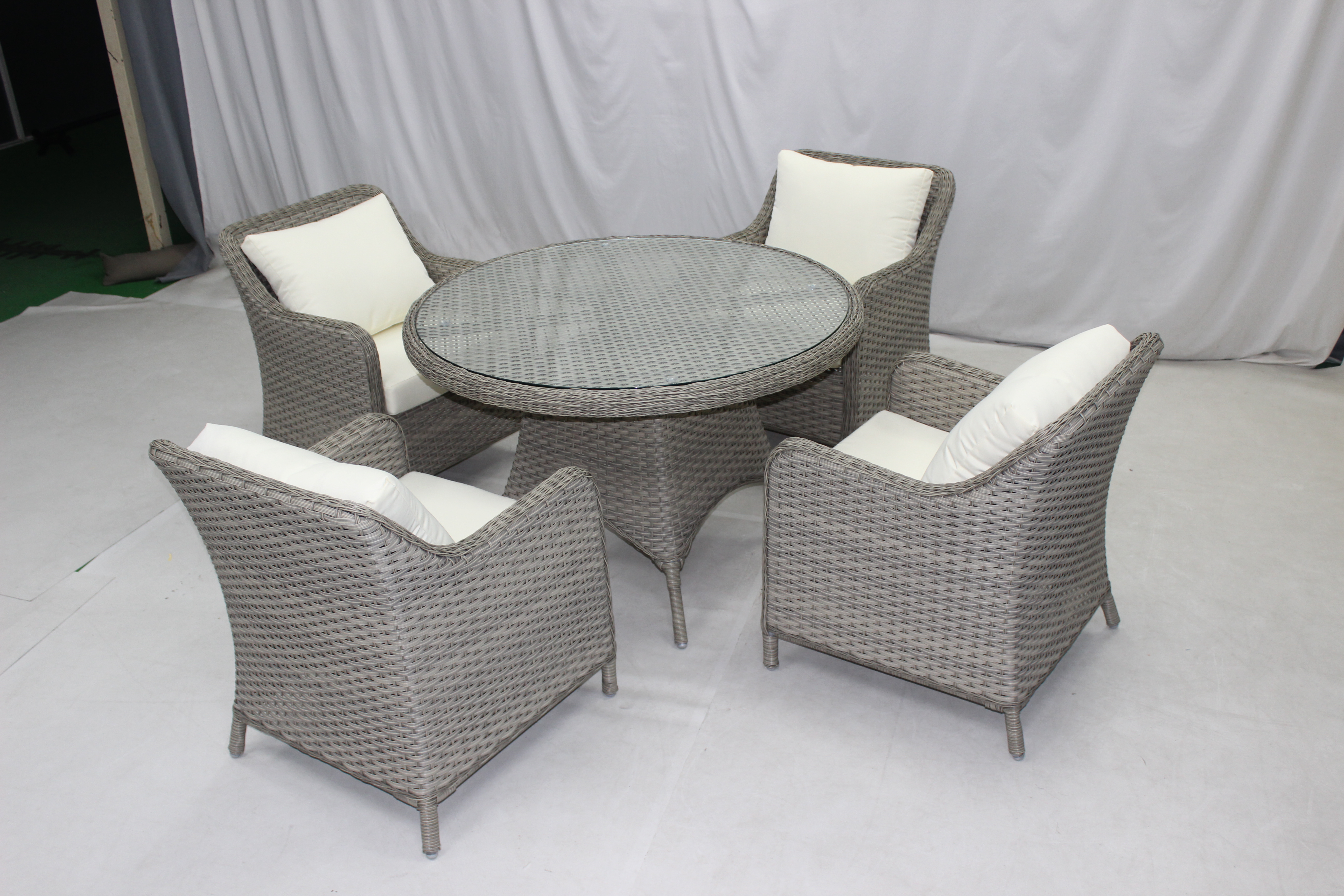 Garden 4 seater rattan outdoor restaurant set round dining table chairs