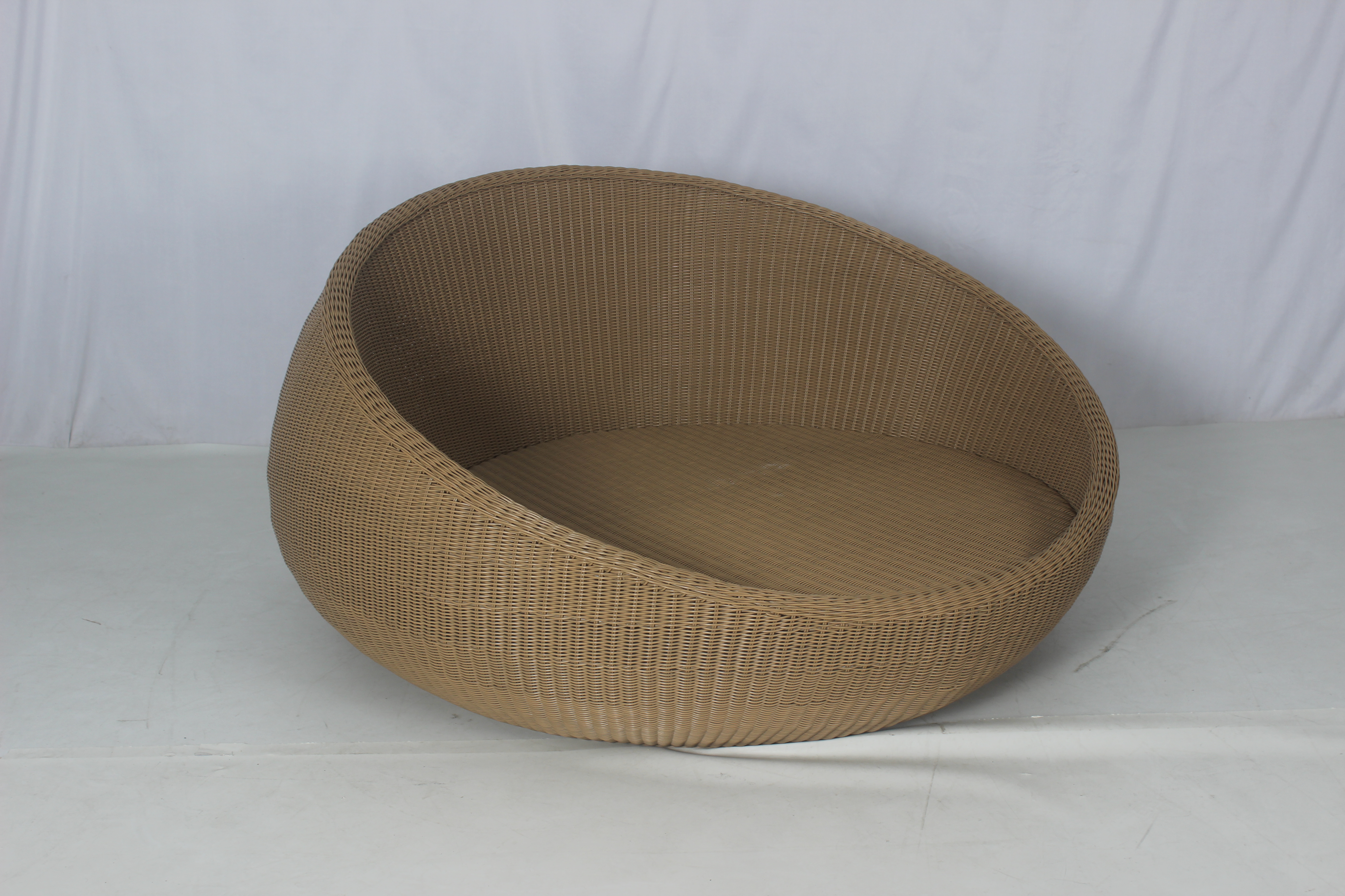 Commercial hotel pool side patio outdoor wicker sunbed with waterproof cushion
